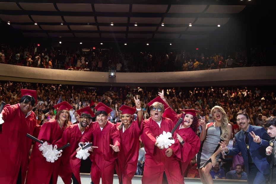 La graduación de “Guaraguao Security” fue sencilla, pero emotiva. Después de tanto tiempo, desaciertos, intentos y mucha perseverancia, los cómicos personajes lo lograron.