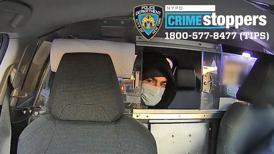 Esta fue una de las imágenes que difundió la Policía de Nueva York en la búsqueda de una "persona de interés" en el caso.