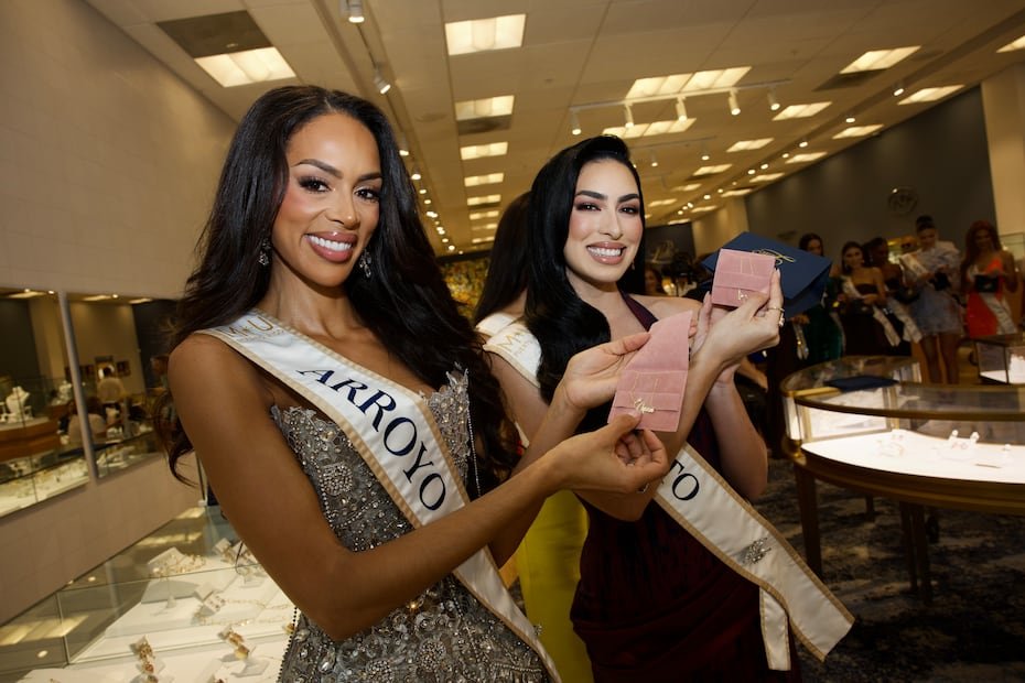 Miss Arroyo, Génesis Dávila; y Miss Aibonito, Nicole Marie Colón.