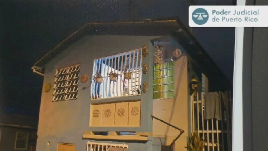 La residencia que fue allanada en el sector El Coquí en Aibonito.