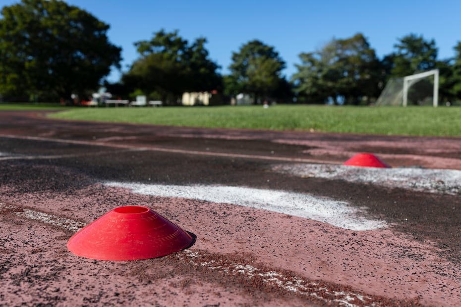 Las condiciones actuales limitan el uso óptimo para entrenamientos y competencias.