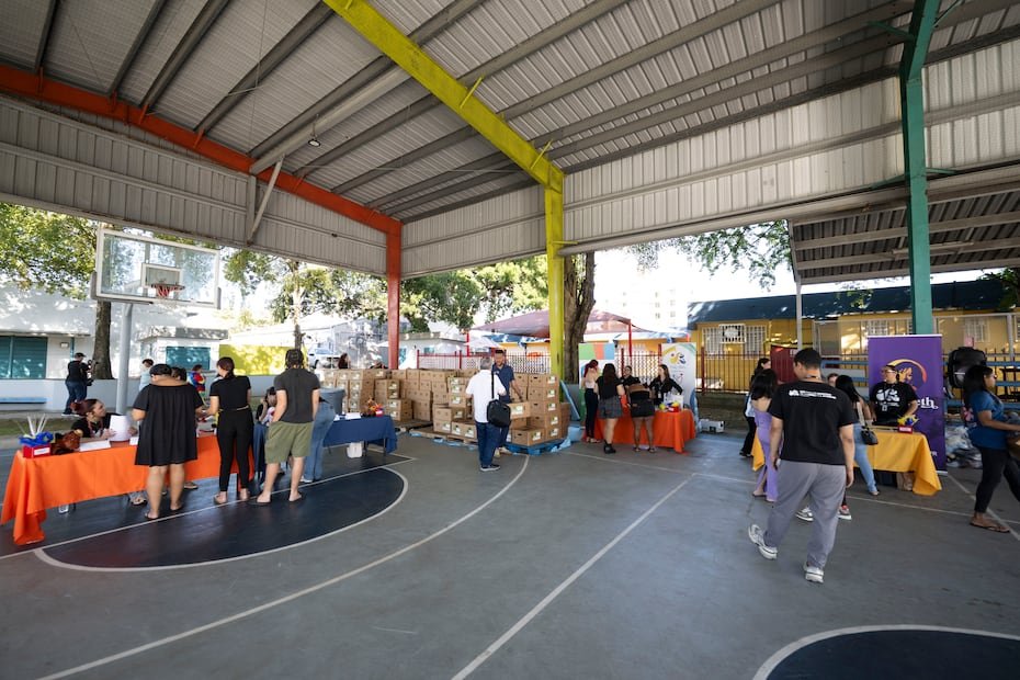 Más allá de la entrega de cajas de alimentos cada dos semanas, la entidad creará huertos comunitarios, apoyará a las familias con nutricionistas, psicólogos y trabajadores sociales, y desarrollará un libro infantil sobre educación nutricional.