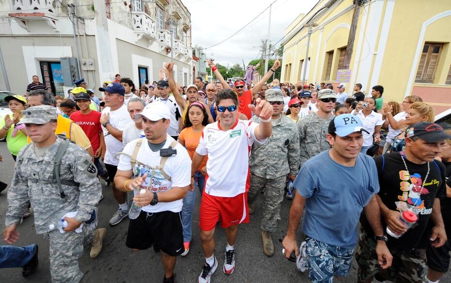 2009 | En la primera edición, Raymond caminó de Ponce a San Juan.