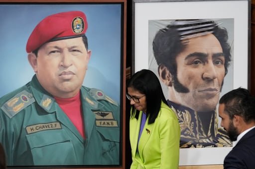 Los giros políticos de la presidenta encargda, incluido el estrechamiento de lazos con Estados Unidos, crean profundas grietas en el oficialismo venezolano