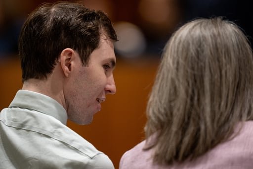 La defensa de Tyler Robinson pidió prohibir acceso a la audiencia que se llevará a cabo en julio
