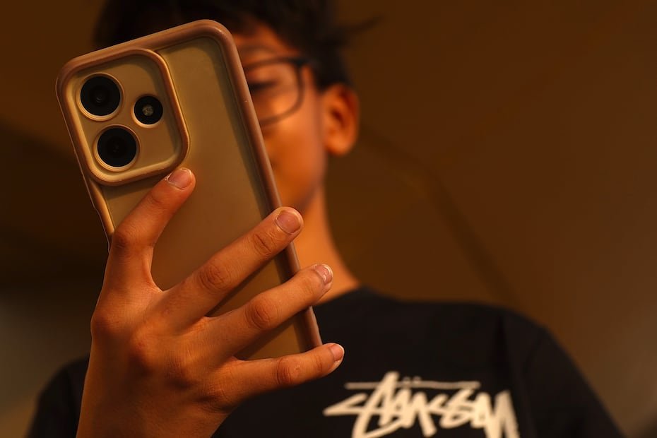 Además de las plataformas de redes sociales más reconocidas, el gobierno de Indonesia también restringió el acceso a menores de 16 años a la singapurense Bigo Live y a la estadounidense Roblox, con una puerta abierta para ampliar estas prohibiciones en el futuro.