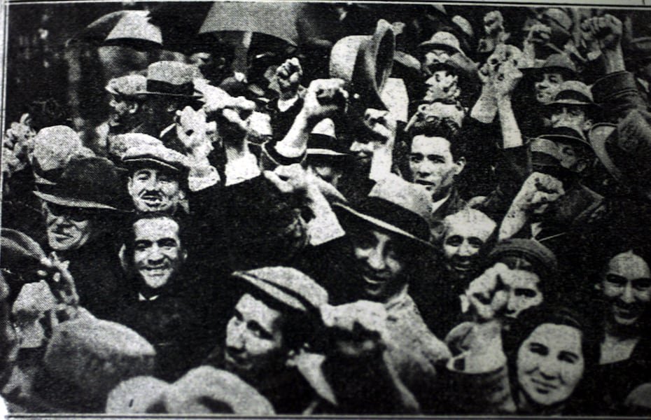Con la encomienda de superar la crisis agrícola que experimentaba Estados Unidos a finales de la década de 1920, el presidente Herber Hoover propuso adoptar aranceles para frenar la importación de alimentos producidos en otros países. En la foto: "Demonstración" (1933), una pintura inspirada en "New York Telegram", una foto publicada el 1 de mayo de 1932 de Associated Press que recoge una demostración ciudadana en Union Square en La Gran Manzana. La pintura pertenence al fotógrafo y artista neoyorquino Ben Shahn, quien ganó reconocimiento por pintar imágenes realistas durante la Gran Depresión. (AP Photo/HO)