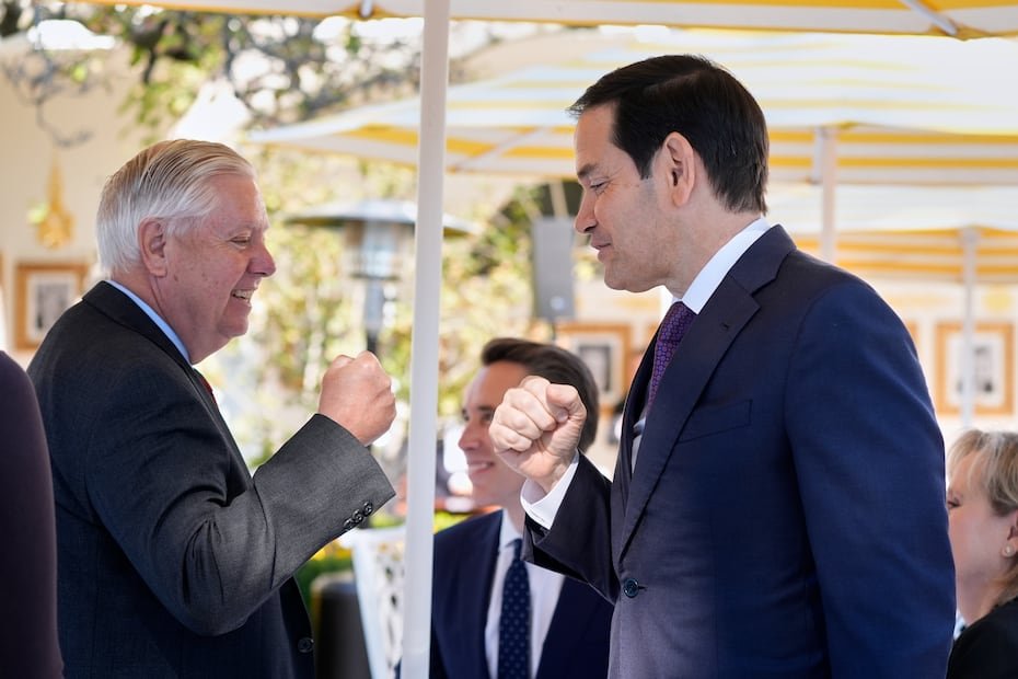 Graham asesoró al presidente en asuntos de política exterior como Irán y Rusia y acababa de anunciar el viernes un acuerdo con el gobierno de Trump para avanzar en un paquete de sanciones contra Rusia.