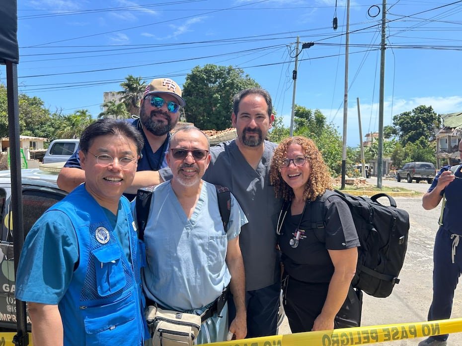 Un grupo de médicos puertorriqueños regresó al país tras presenciar en Venezuela un panorama marcado por enfermedades infecciosas, desplazamiento y el agotamiento de víctimas y equipos de rescate.
