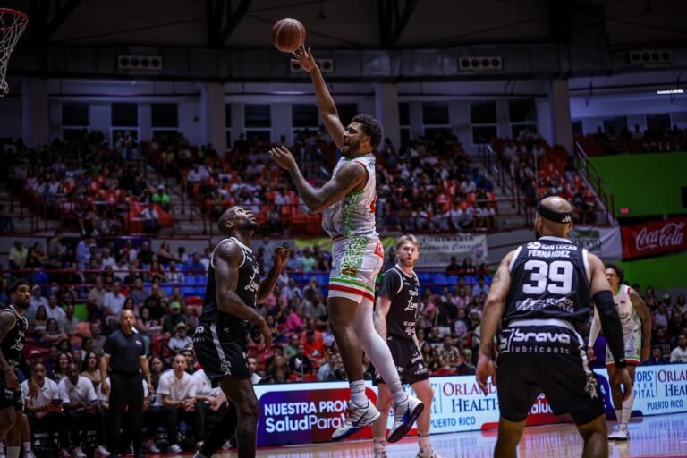 Santeros contra Leones