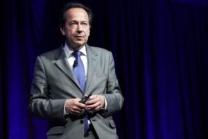 John Paulson demanda