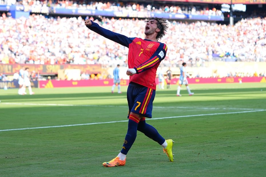 El suplente Ferran Torres anotó a los 106 minutos para darle a España la victoria 1-0 ante la campeona defensora Argentina.