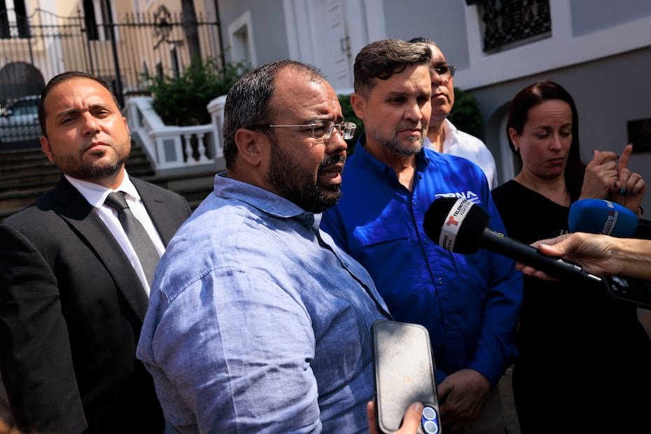 El secretario del Departamento de Educación, Eliezer Ramos Parés, también estuvo presente durante el mensaje.