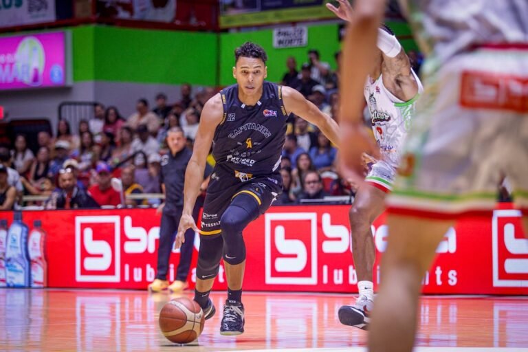 Capitanes de Arecibo playoffs