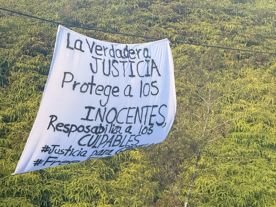 El mensaje leyó: “La verdadera justicia protege a los inocentes, responsabiliza a los culpables. #JusticiaparaGabriela #FreeElvia”.