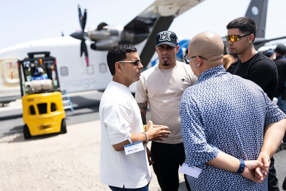 También colaboraron los creadores de contenido Isander Pérez y Michael Flores.