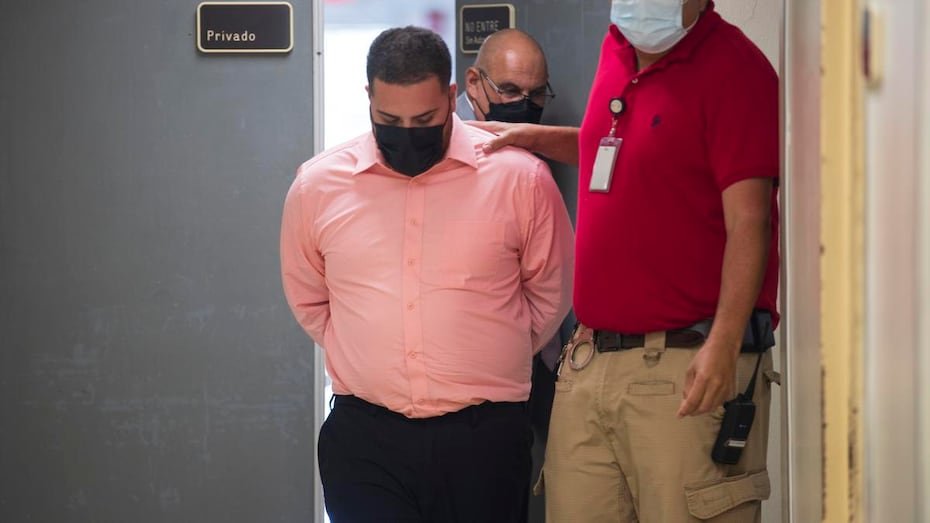 En 2018, a sus 15 años, José Alfredo Torres Figueroa asesinó a su padre, Alfredo Torres Dávila, de 52, propinándole un disparó en la cabeza y, posteriormente, intentó calcinar el cuerpo.