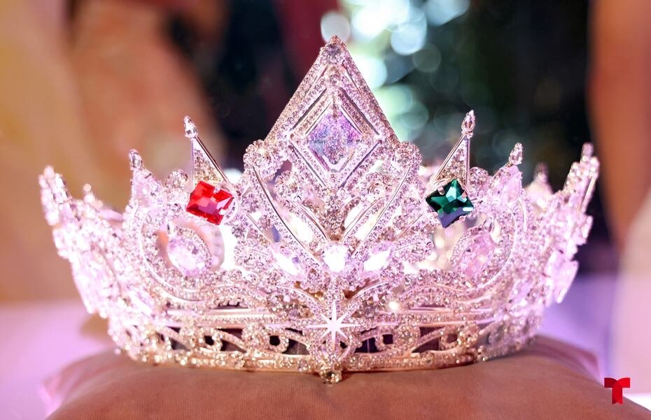 La ganadora también recibirá como premio esta corona.