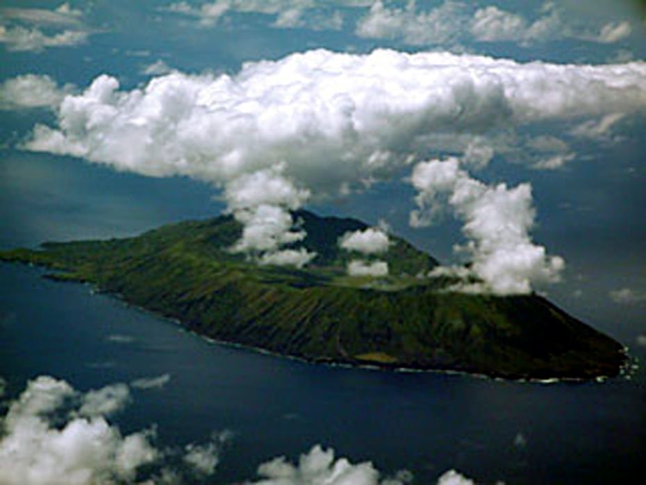 Islas Marianas del Norte: La ciudadanía estadounidense por nacimiento está garantizada por el pacto de 1976, que estableció la unión política del territorio con Estados Unidos.