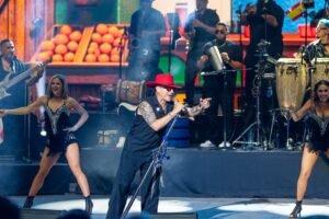 Elvis Crespo en Europa