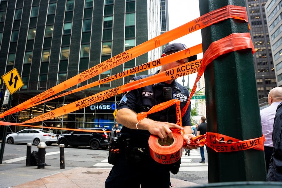 El imueble está situado en el número 200 de la calle 42 Este, un inmueble de más de 30 pisos, según informó The New York Times.