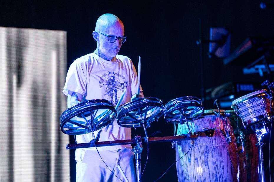 Moby durante el primer fin de semana del Festival de Coachella 2026.