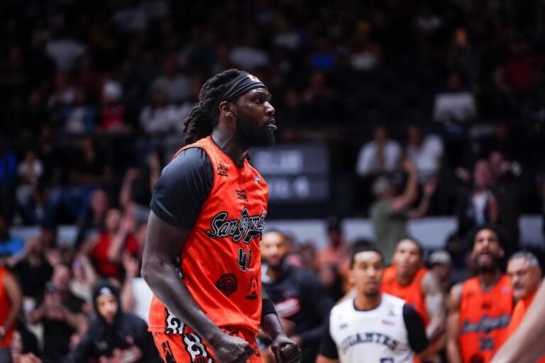 Montrezl Harrell suspendido