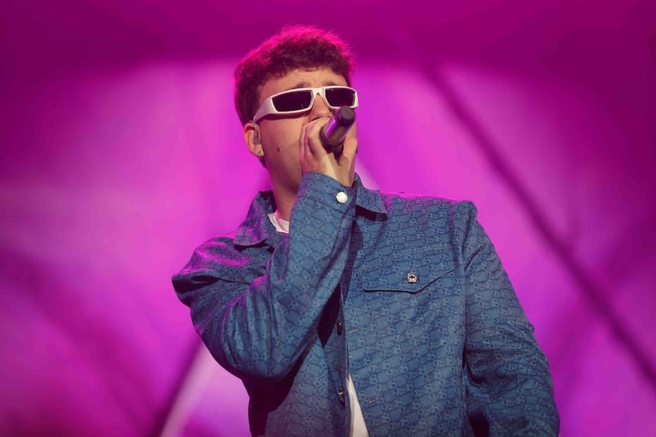 Quevedo (15 de junio). El cantante español dijo presente en la última función del boricua en Madrid e interpretó los temas “Columbia”, “Moscow Mule” y “Bzrap Music Sessions, Vol. 42”.
