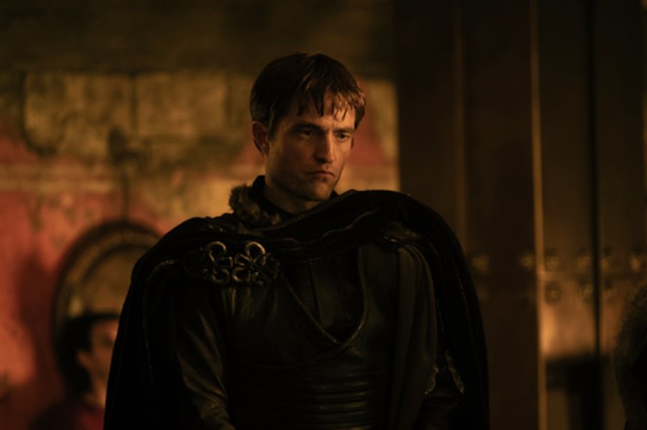 Robert Pattinson (Antinoo) - En el poema, hay 108 pretendientes que compiten por la mano de Penélope (y por el trono de Ítaca), entre ellos Antinoo, quien en la película es el principal antagonista en el frente interno.