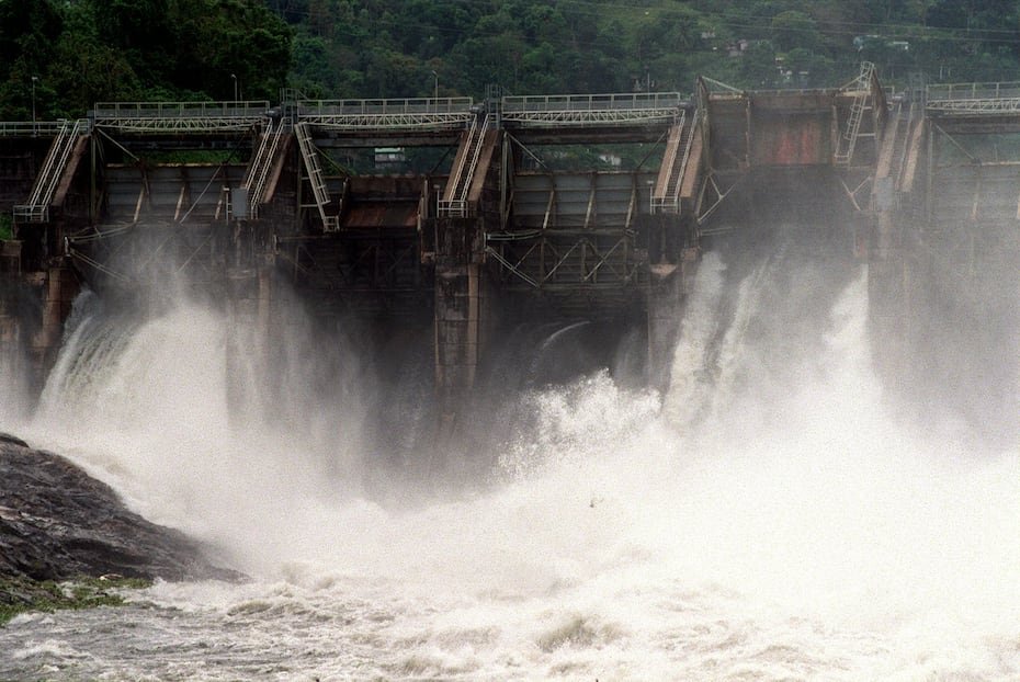 El embalse Carraízo fue construido en 1953 por la Autoridad de Acueductos y Alcantarillados (AAA) y se abastece del río Grande de Loíza.