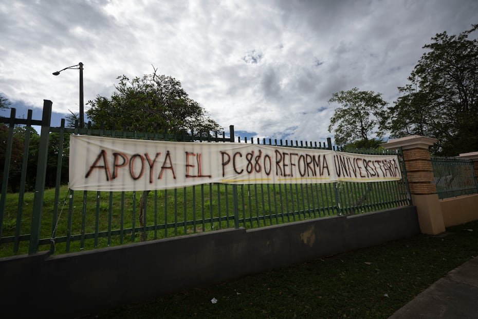 La rectora interina anunció la reapertura de los portones del recinto mediante una comunicación a la comunidad universitaria.