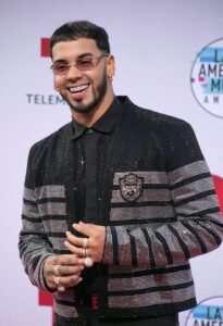 Anuel AA almacén premios