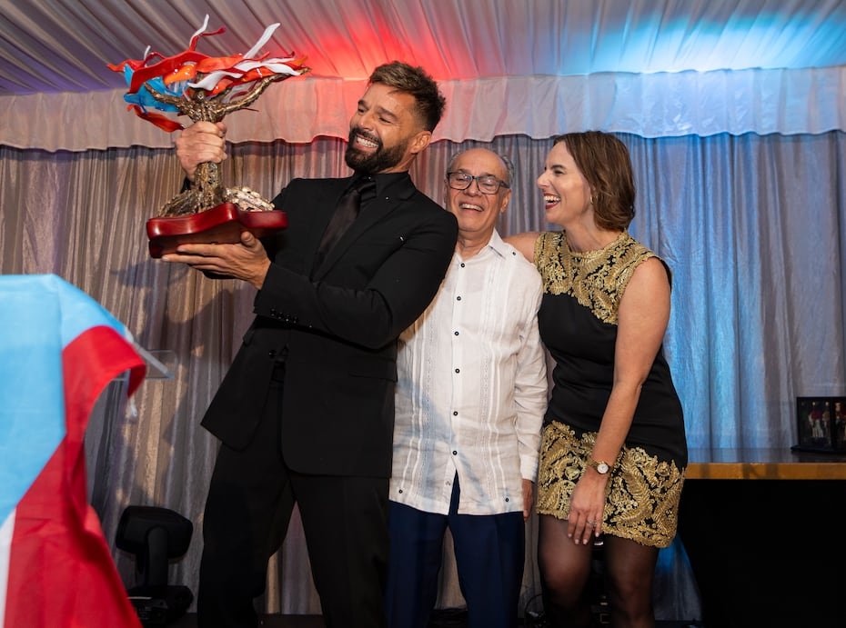 El Museo Nacional de Arte y Cultura Puertorriqueña le otorgó el premio al "Astro Boricua" por su labor filantrópico a través de la Fundación Ricky Martin (RMF), que se caracteriza por luchar contra la trata humana.