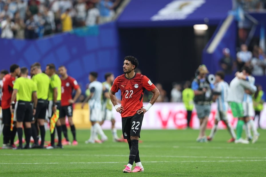 Omar Marmoush mira el horizonte mientras los argentinos festejan.