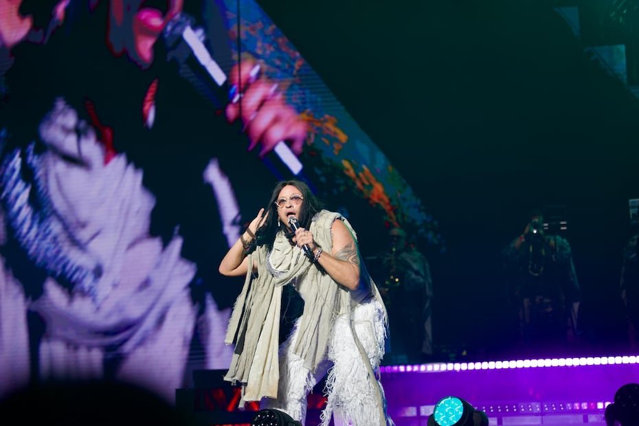 Elvis Crespo se presentó a casa llena en el Coliseo de Puerto Rico. El recibió la distinción de "sold out" por la asistencia de 15,000 personas.