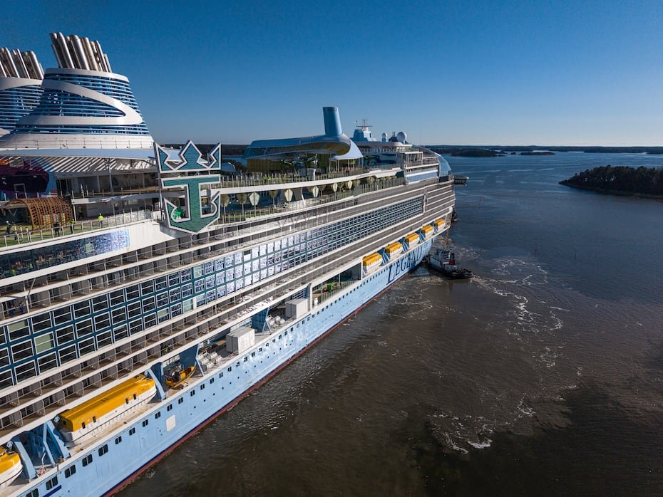 El Legend of the Seas es el tercer barco de la Clase Icon de Royal Caribbean, considerada la serie de cruceros más grandes del mundo.