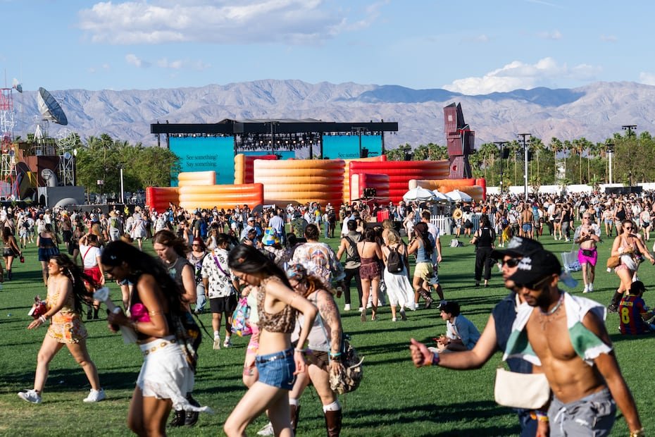 Miles de fanáticos de la música aterrizaron en California para disfrutar de un fin de semana de fiesta en el tradicional Festival de Coachella que este año está encabezado por Sabrina Carpenter, Justin Bieber y Karol G.