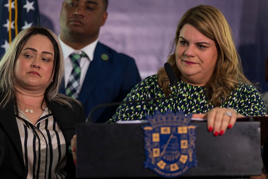 Posteriormente asumió el puesto de “Deputy District Director” en la oficina de la entonces comisionada residente y gobernadora electa Jenniffer González Colón.