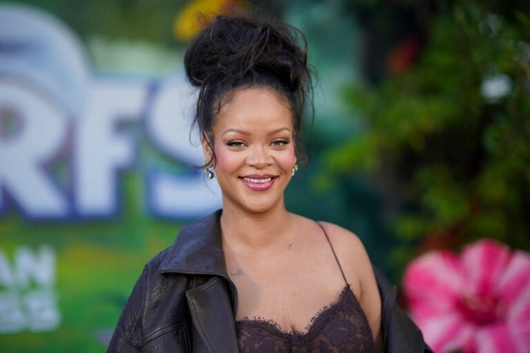 Rihanna regresa a los escenarios