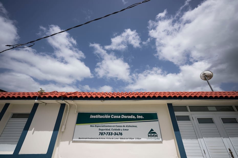 Un cuidador de 41 años fue arrestado tras la intervención de las autoridades en el centro de cuido y posteriormente internado en una institución psiquiátrica para evaluación.