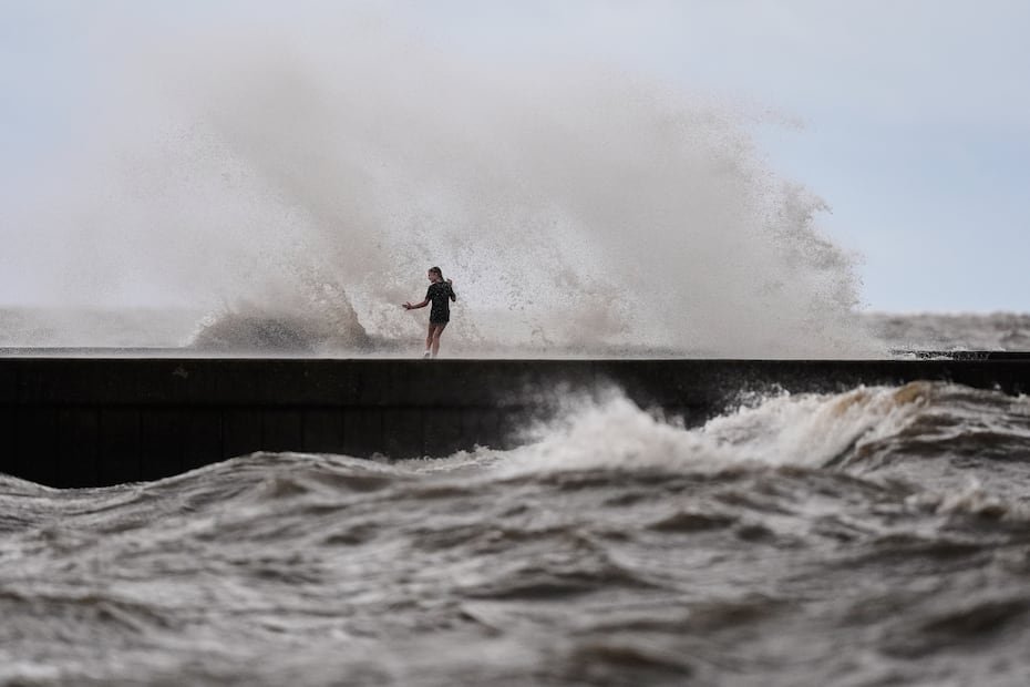 Se emitió una alerta de tormenta tropical desde Alabama hasta Luisiana, incluyendo Nueva Orleans.