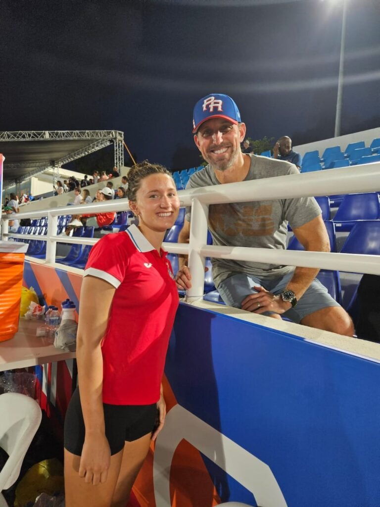 Ella Busquets natación