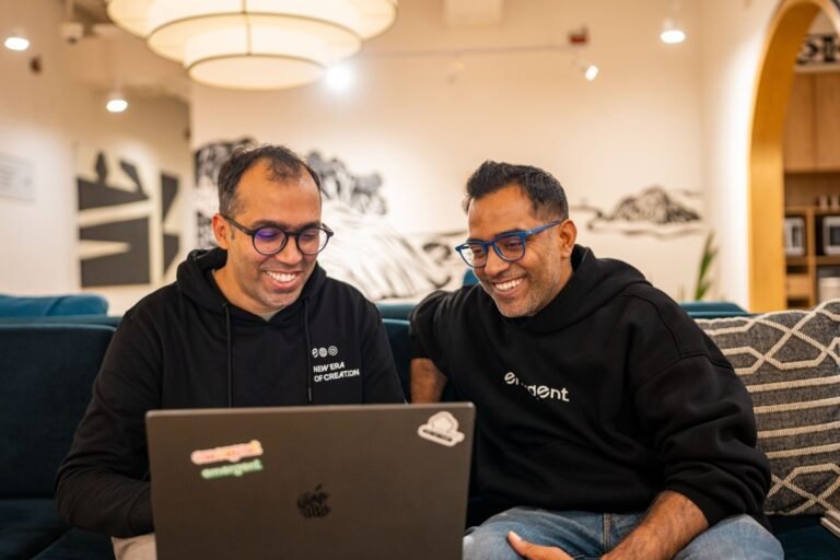 startup de AI Emergent