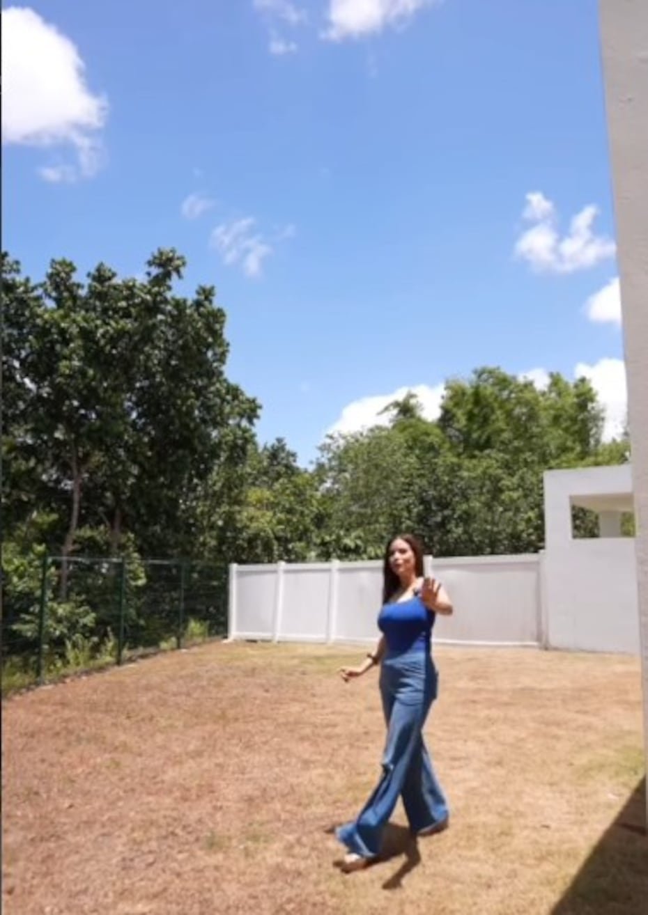 En diversos episodios en sus redes sociales, ha mostrado cómo ha ido integrando diversos servicios y reparaciones para el buen funcionamiento de su hogar, que comparte junto a su esposo e hijo. “Hay sacrificios que se sienten eternos…Ver a Augusto casi 20 años en estudios: bachillerato, internado, residencia en medicina interna, subespecialidad en medicina de adicción… noches largas, exámenes, cansancio, lágrimas, ausencias y dudas… Y entonces la vida nos puso una prueba con un trasplante de hígado. Ahí entendimos que no todo se trata de llegar, sino de continuar con FE. Hoy miramos atrás y reconfirmamos algo poderoso: El tiempo de Dios es PER-FEC-TO y Él nunca deja solos a sus hijos…Vale la pena esperar, creer, perseverar y confiar… siempre”, destacó Blanco.