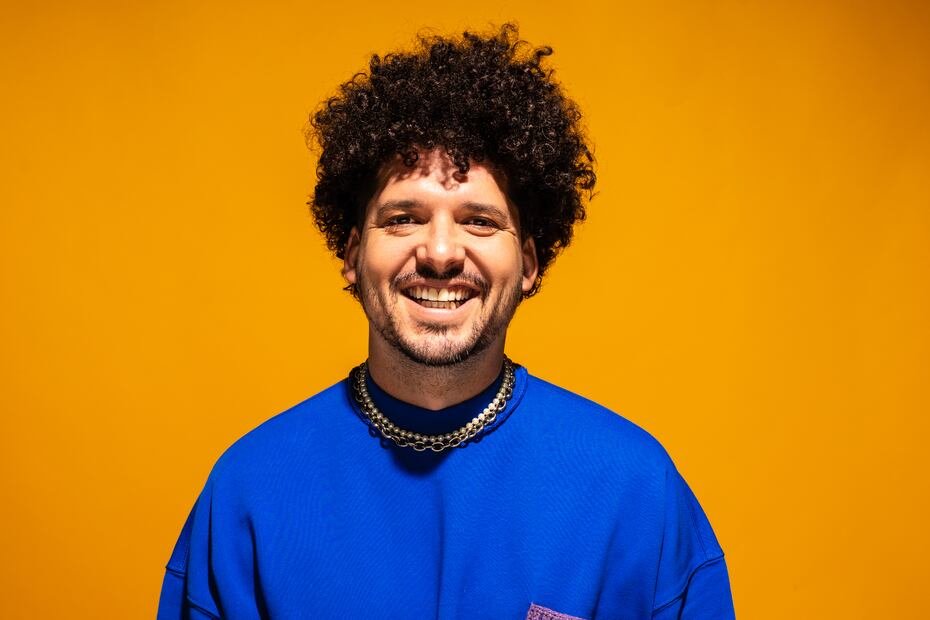 El exponente con ha colaborado con grandes estrellas de la música urbana como Bad Bunny, Ñejo y DJ Nelson.