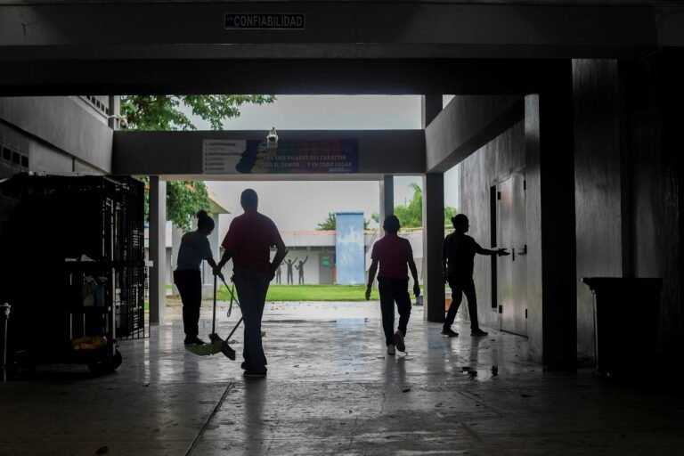 racionamiento de agua en escuelas