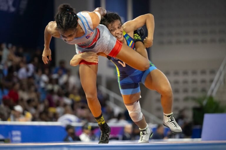 Ruth Jiménez bronce