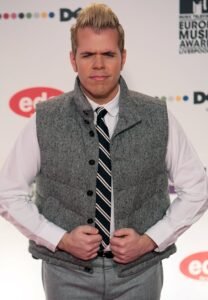 Perez Hilton autolesión