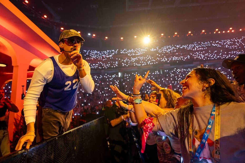 Cerca de medio millón de espectadores asistieron a la residencia de Bad Bunny en el Coliseo de Puerto Rico. 
FOTO POR: tonito.zayas@gfrmedia.com 
Ramon " Tonito " Zayas / GFR Media