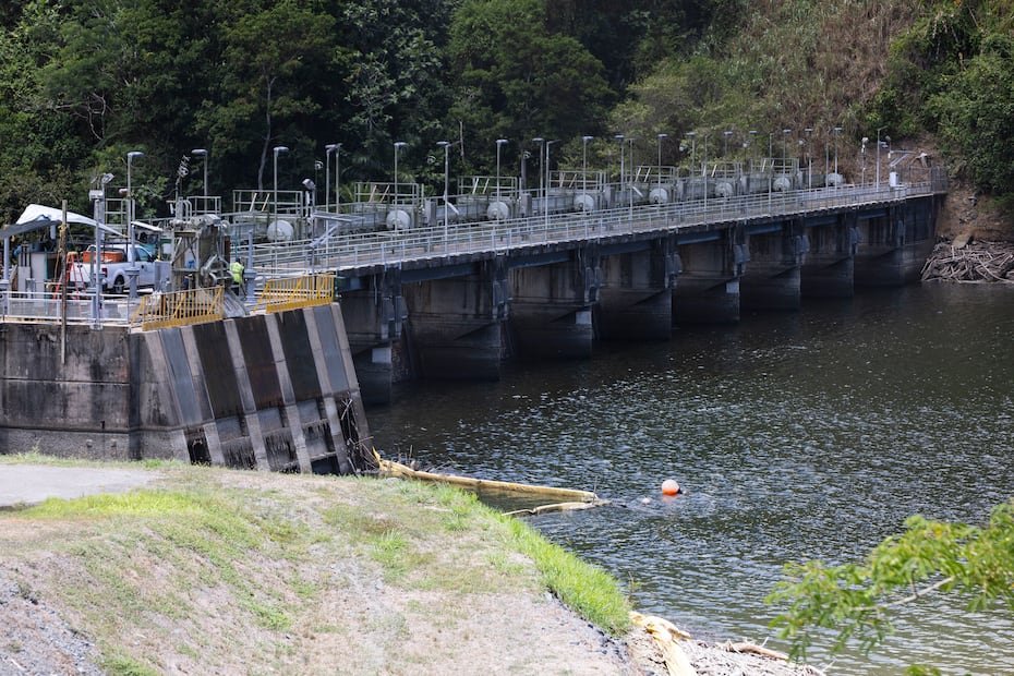 Desde principios de junio, el nivel del embalse ha descendido de forma constante, en medio de un período de pocas lluvias y alta demanda de agua durante el verano.